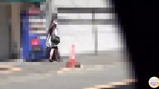DLSL-078 04 Peeing housewives. Outdoor urination of married women