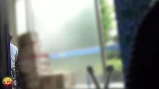 DLEE-071 01 Convenience store toilet rush