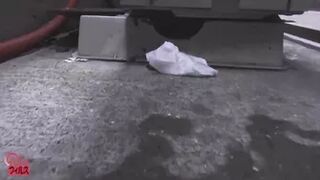 DLFF-181 01 Outdoor piss voyeur - women peenig standing up in narrow alley