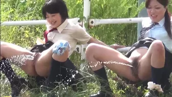 DLSL-019 03 Elementary school girls students joint urination Superb viewing spot! (Uncensored)