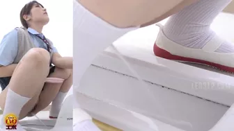 DLEE-260 02 Schoolgirls pissing during break time