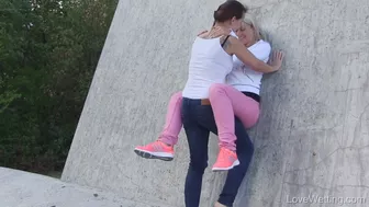 Caroline Ardulino - Carrying a friend