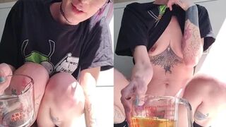 kaepora_ - Want to see how much pee I can fit inside...