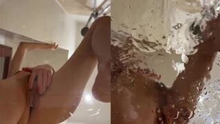 chloethewife - I'll pee right on your face ...