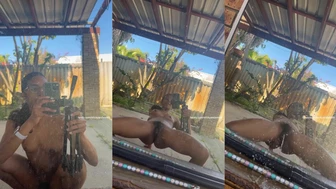 stickyandwet69 - PISSING on the mirror