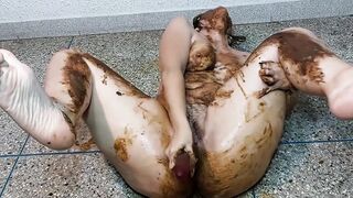 LOVE SCAT CATX - PANTY FILLED SHIT