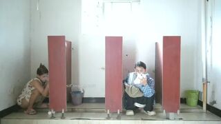 [Panoramic toilet shooting] The 13th issue of the best - upgraded panoramic + ditch low dual perspective 82V