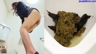SR-100 07 Turtle W Full Shot Beautiful woman's ecstatic face poop and fart Slits