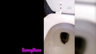 SunnyBunzCamgirl - Poop, Pee & One Cute Little Fart - Bathroom-Diary Style