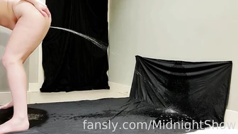 MidnightShow - I can shoot my piss straight back