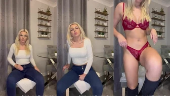 BurstingMeg - 5 minutes of touching myself desperate...