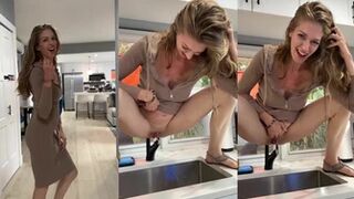 elizabeth88 - Amber sent me this hot pee video, so I sent...
