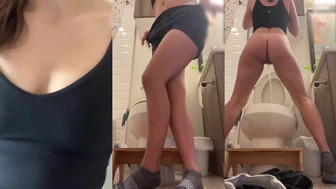 littlethicklily - Standing Pee
