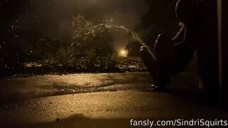 SindriSquirts - Quick late night pee before bed