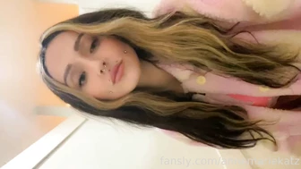 annemariekatz - baby needed a massive piss at the pub