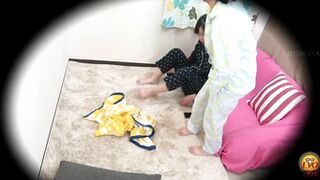 DLEE-355 04 Peeping on college girls first pee of the day