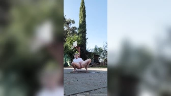 BlondieBlooms - Slutty school girl outside deck pee!!!