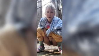 BlondieBlooms - Early morning pee session outside