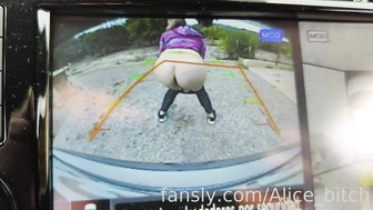 Alice_bitch - Thought it was empty, started peeing