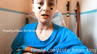cute_bean_ting - TOILET DESPERATION- Adorable desperate pee...