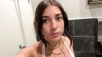 meowlenna - because i haven’t posted a pee video in a...