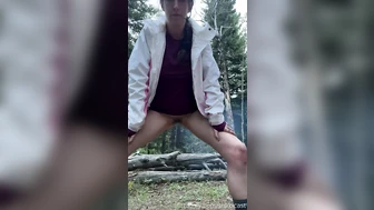 shakicast - Peeing at my...