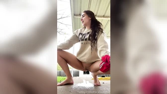 itscassiebish - I felt so cute in this one ? #pee #peeing...