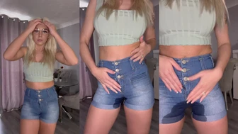 BurstingMeg - Peeing my jeans shorts and playing with...