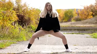 Katis - Pissing Scene