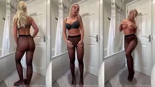 BurstingMeg - Pantyhose...
