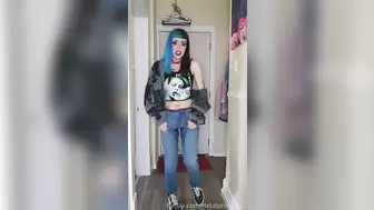 Metalprincess1 - was gonna pee right after i entered the...