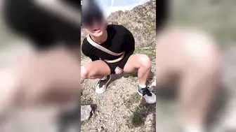 littlethicklily - Sneaky pee on a hike...