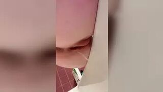 DestinationKat - A #pee in the...