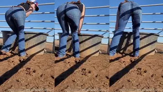 NaughtyRedFarmgirl - 5 video Full Face Peeing Bundle! This one is HOT... - 4