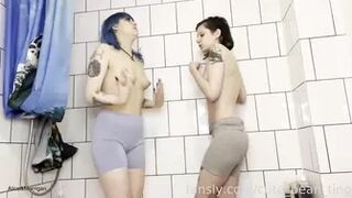 cute_bean_ting - Tight shorts wetting- desperately peeing in...