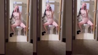 DestinationKat - A hotel mirror...