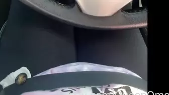 QueenOmo - Morning commute car desperation leads to pee in...