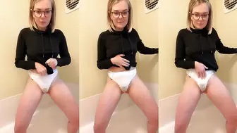 Caireen - Do you like seeing me pee through my little...