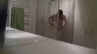 Hiddencam in the bathroom