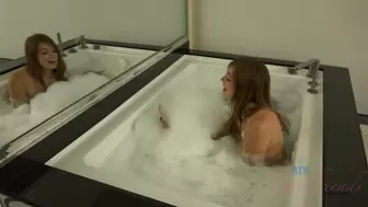 Mackenzie Lohan - Virtual Vacation Las Vegas 1/3