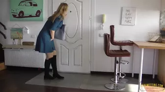 Claudia - Poor Bladder Control