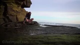 Lyndel - Pee Break 0115