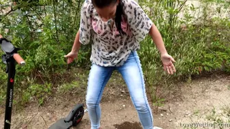 Julia Parker - Pissing scene