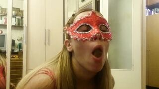 Brown wife - Scat kiss