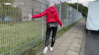 Lara-CumKitten - Public Leggings Piss
