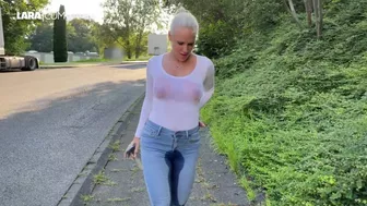 Lara-CumKitten - PUBLIC Jeans piss Without a bra with wet tits in public