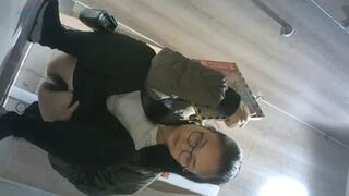 Chinese girls pissing in a milk tea shop 1