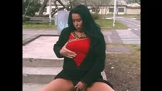 Solo Pee Girls - Gabriella First Time Pee