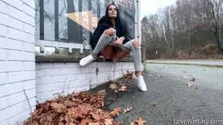 Silvia Black - Pissing scene