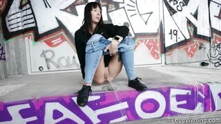 Joana Intense - Pissing Scene